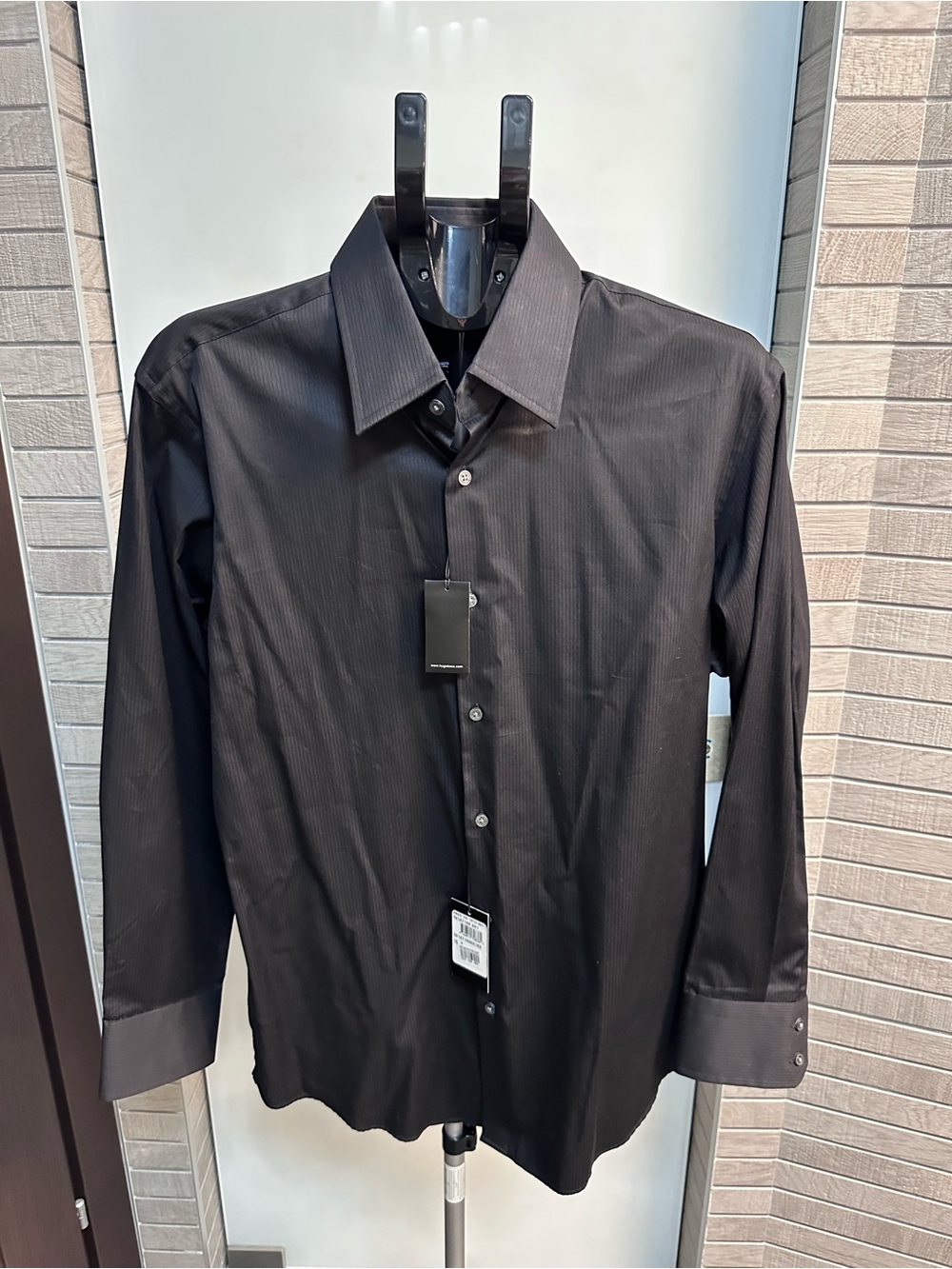 Hugo Boss Men's “Enzo” Black Pinstripe Regular Fit Dress Shirt 16 32/33 NWT